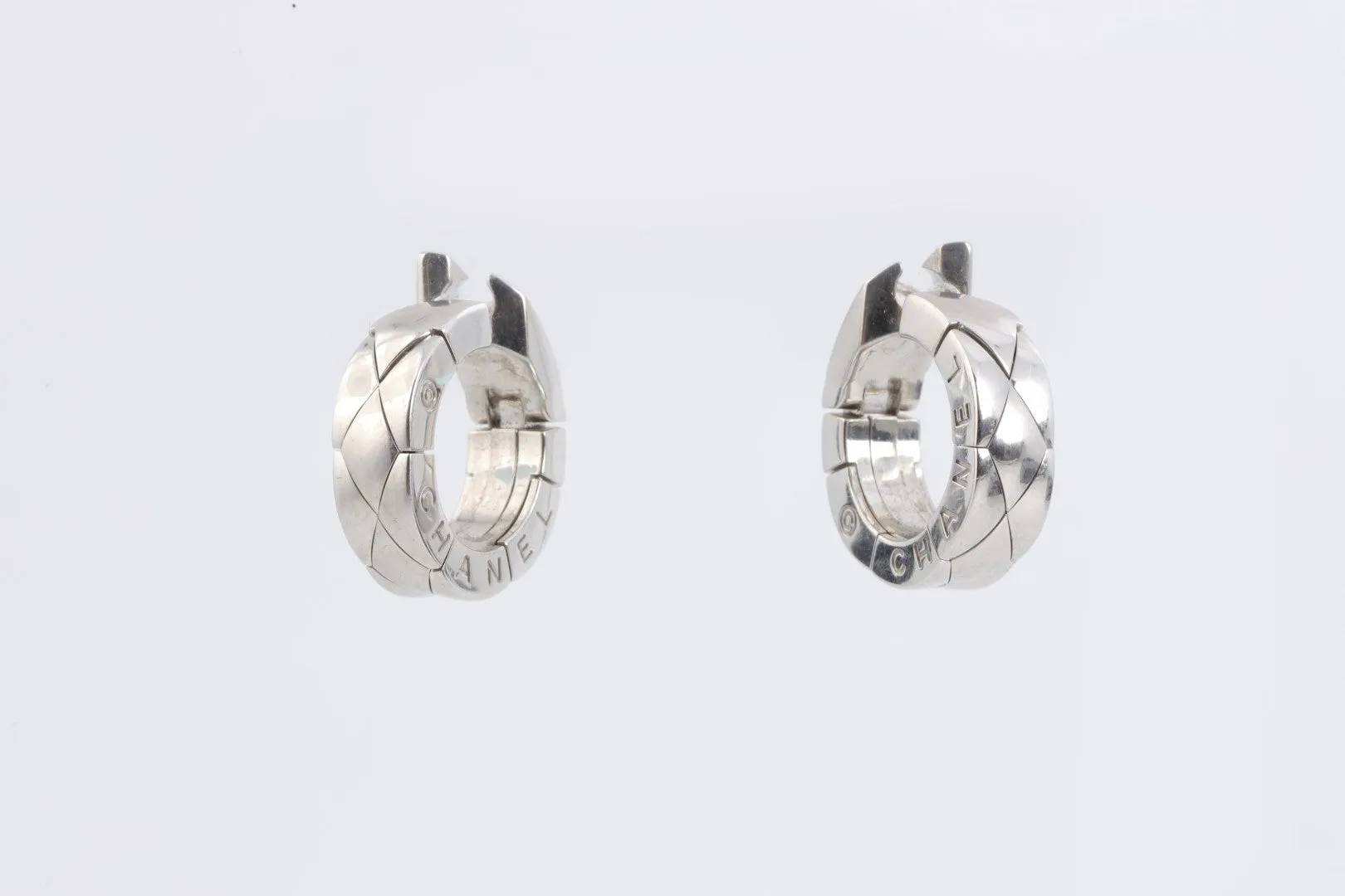 Chanel 18k White Gold Vintage Coco Crush Quilted Earrings (20.88g.)