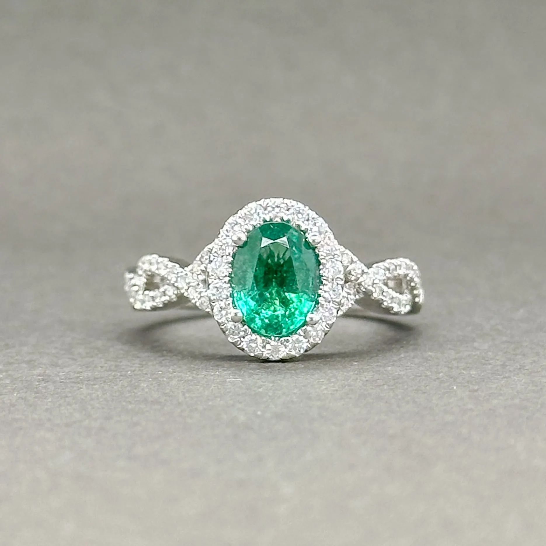 Estate 14K W Gold 1.11ct Emerald and 0.44ctw Diamond Ring