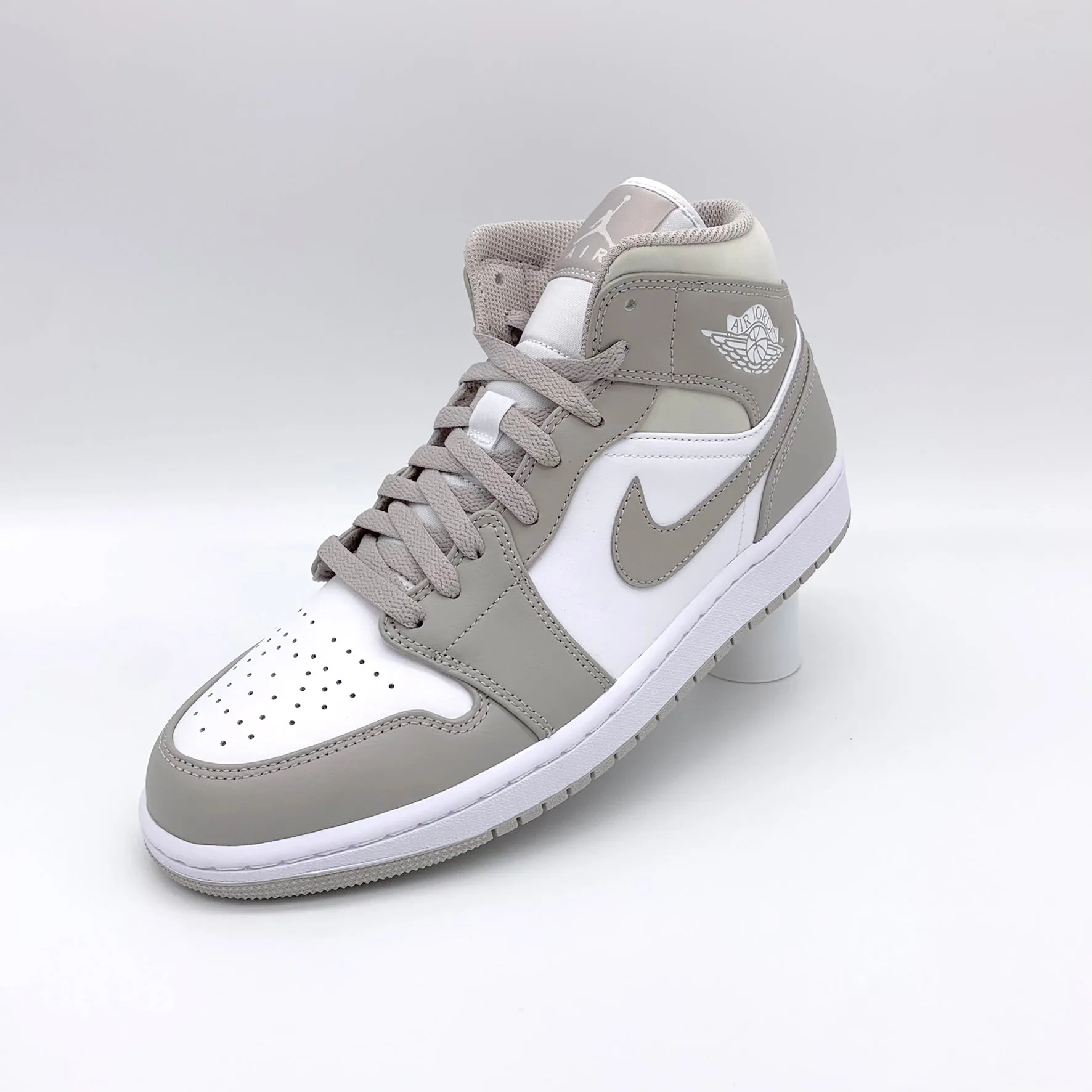 Jordan 1 Mid Linen