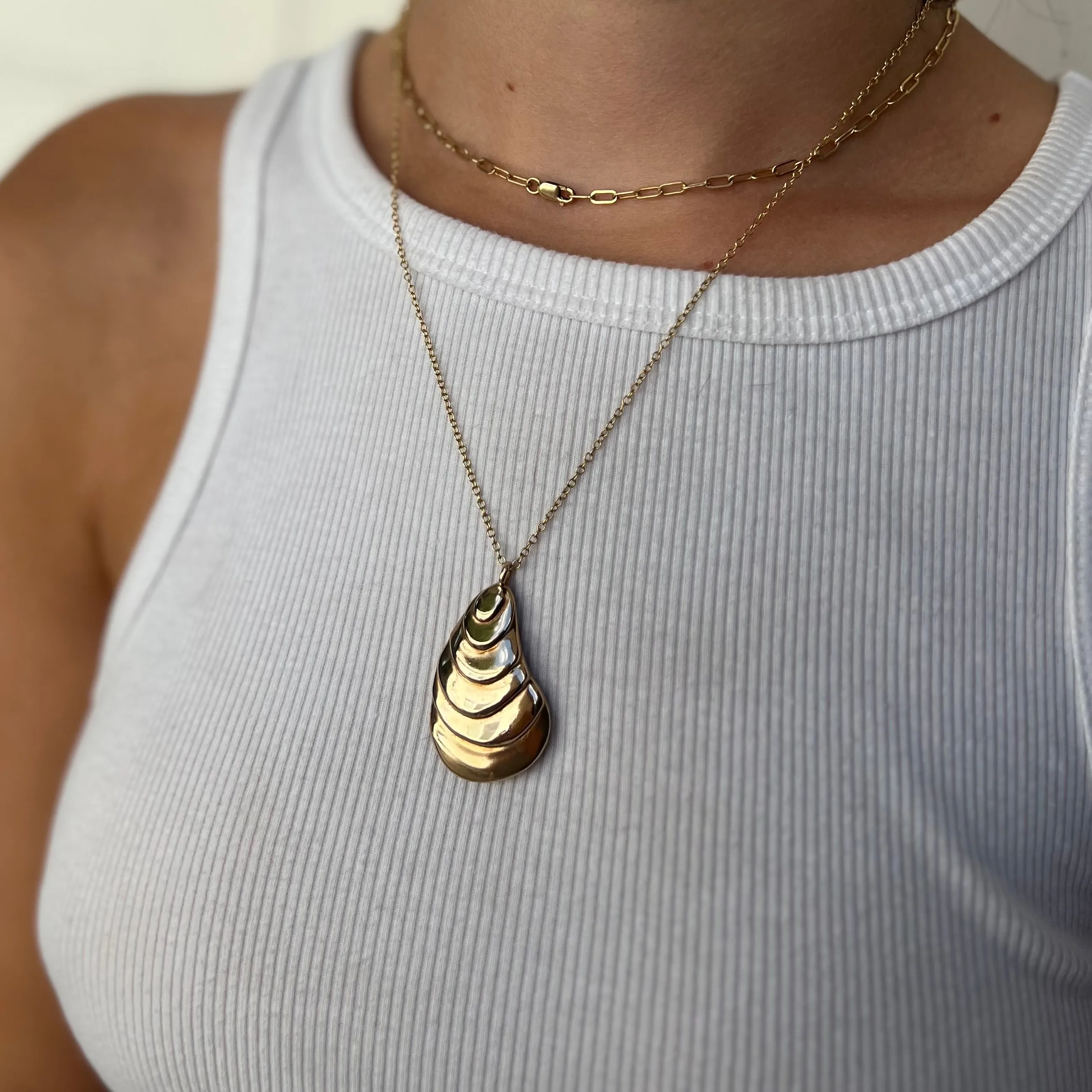 OYSTER PENDANT — LARGE