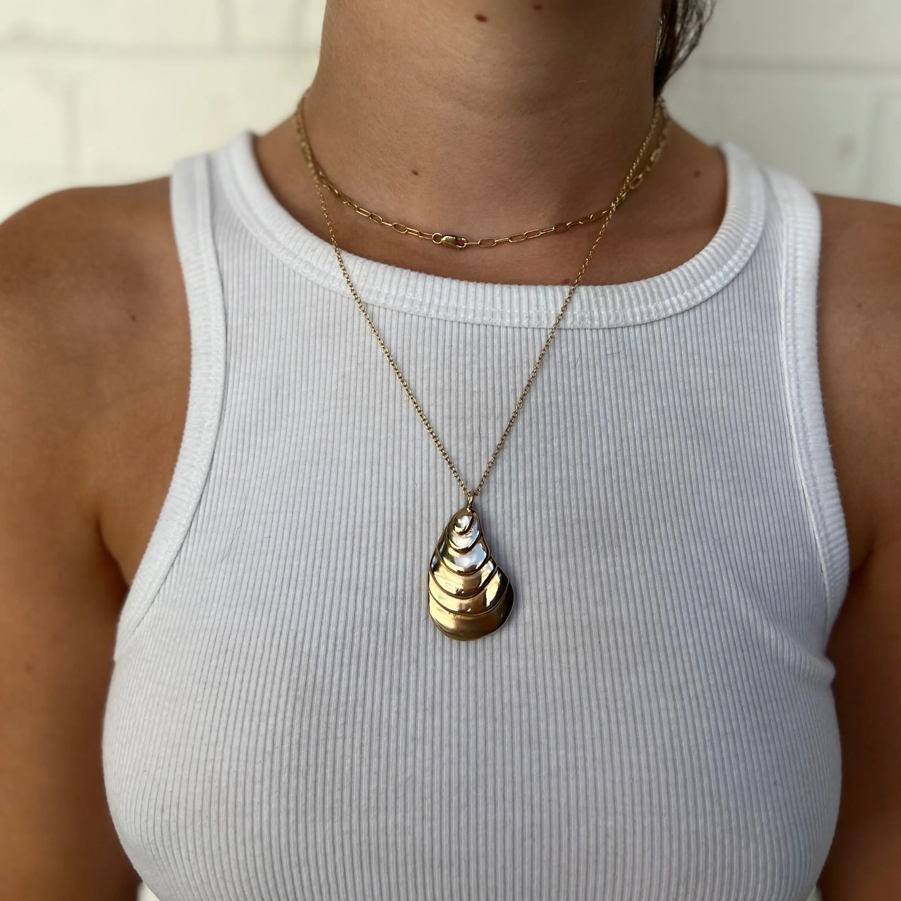 OYSTER PENDANT — LARGE