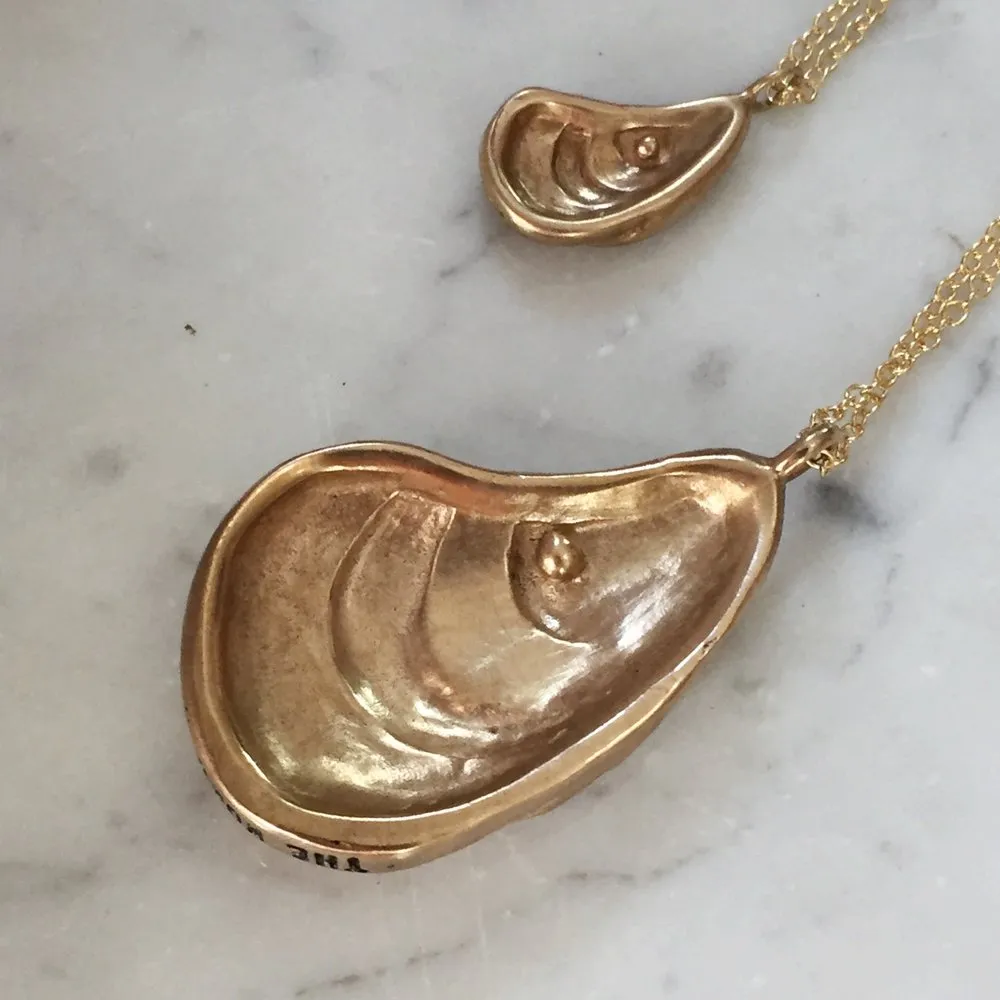 OYSTER PENDANT — LARGE