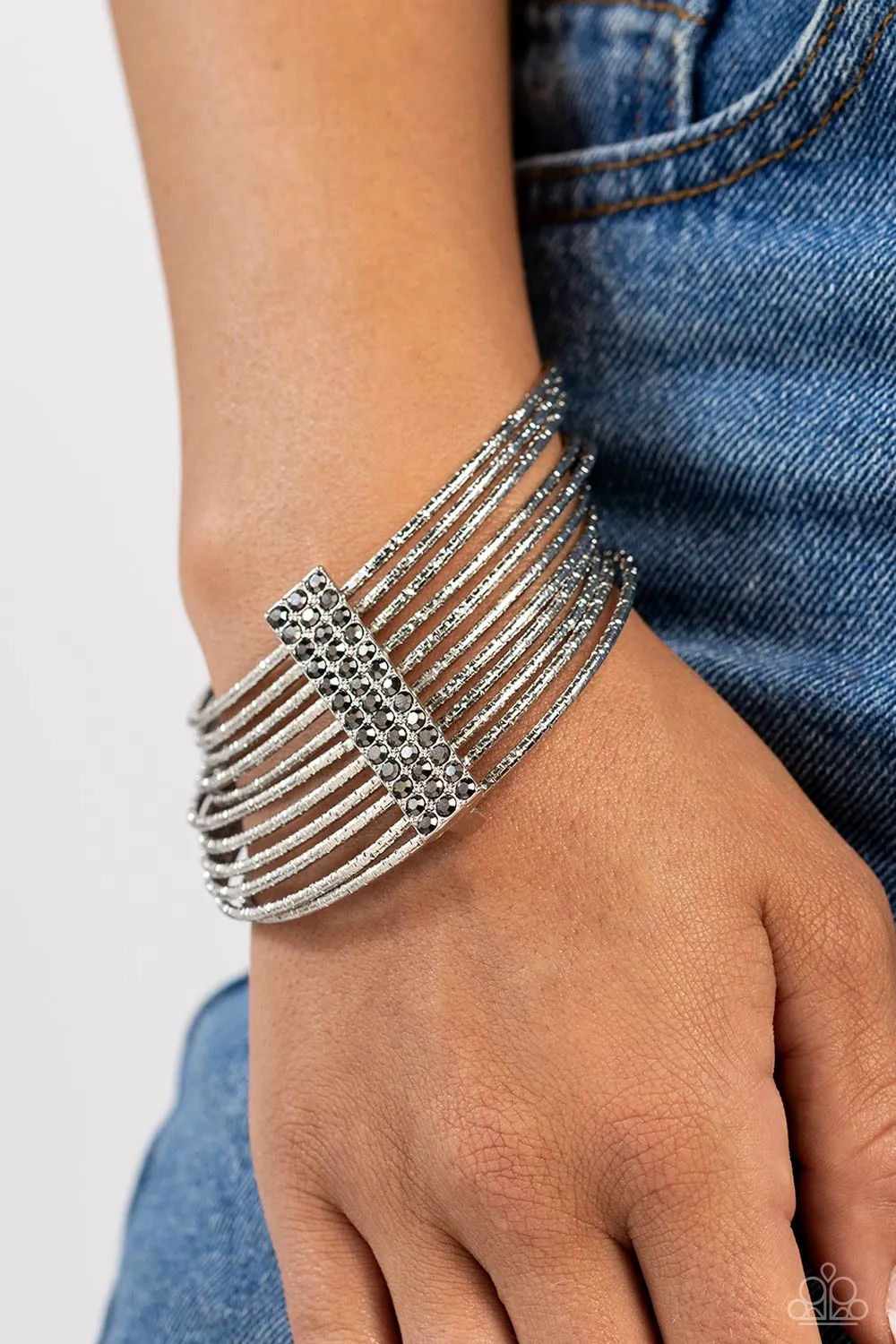 Paparazzi Shimmery Silhouette Silver Bracelet