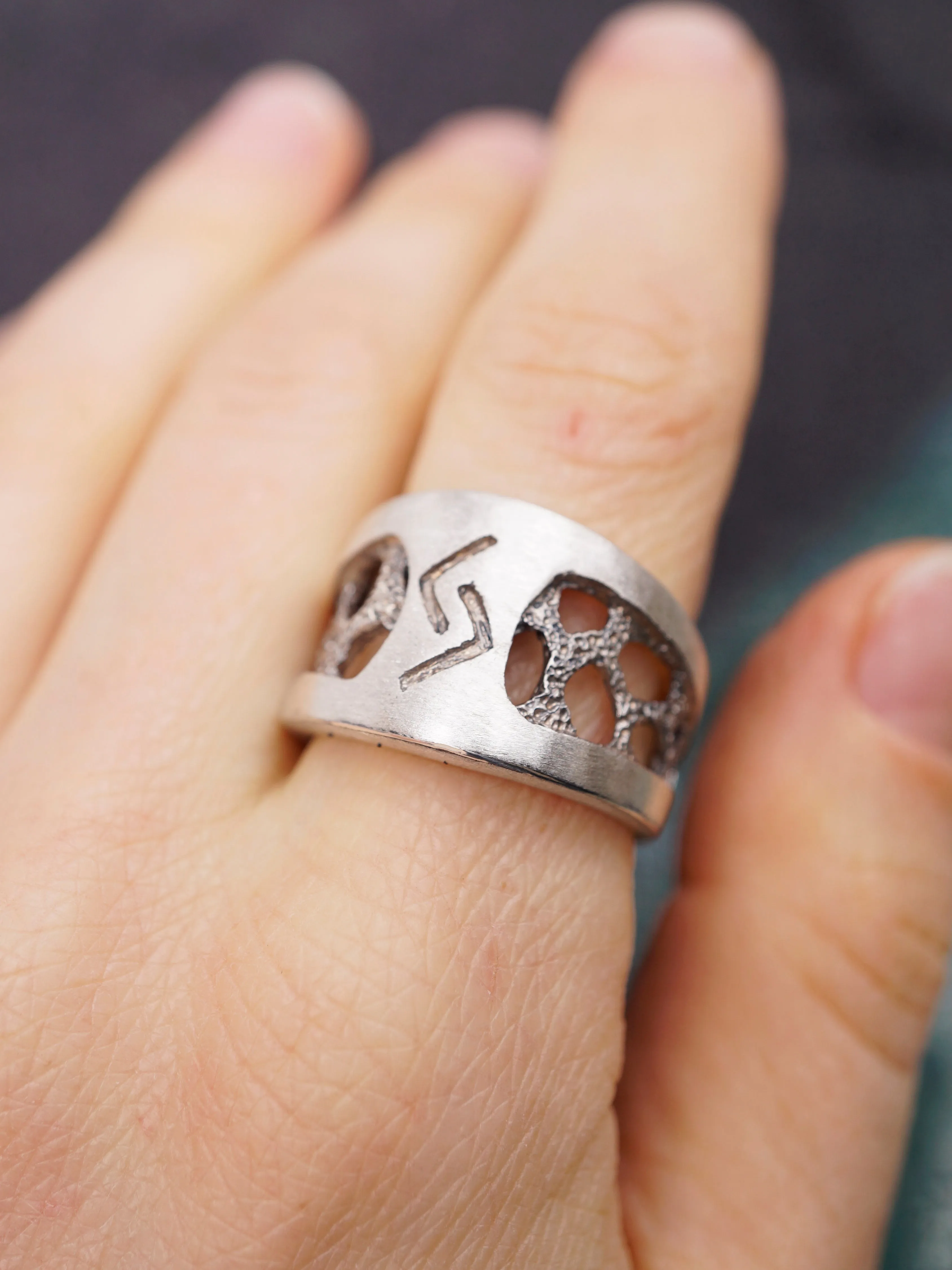 Rune ring JERA