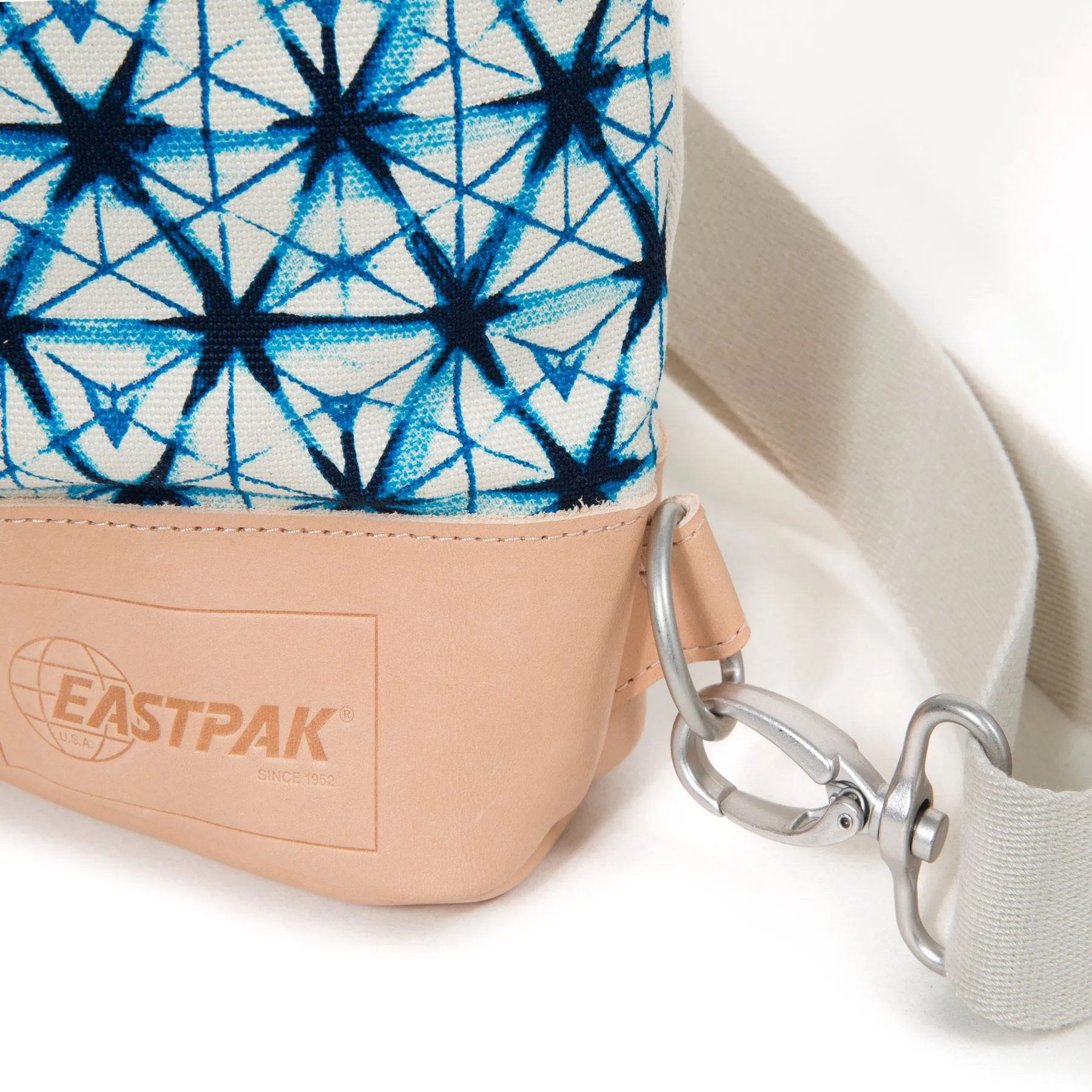 SAC EASTPAK Denelle Shibori diamond