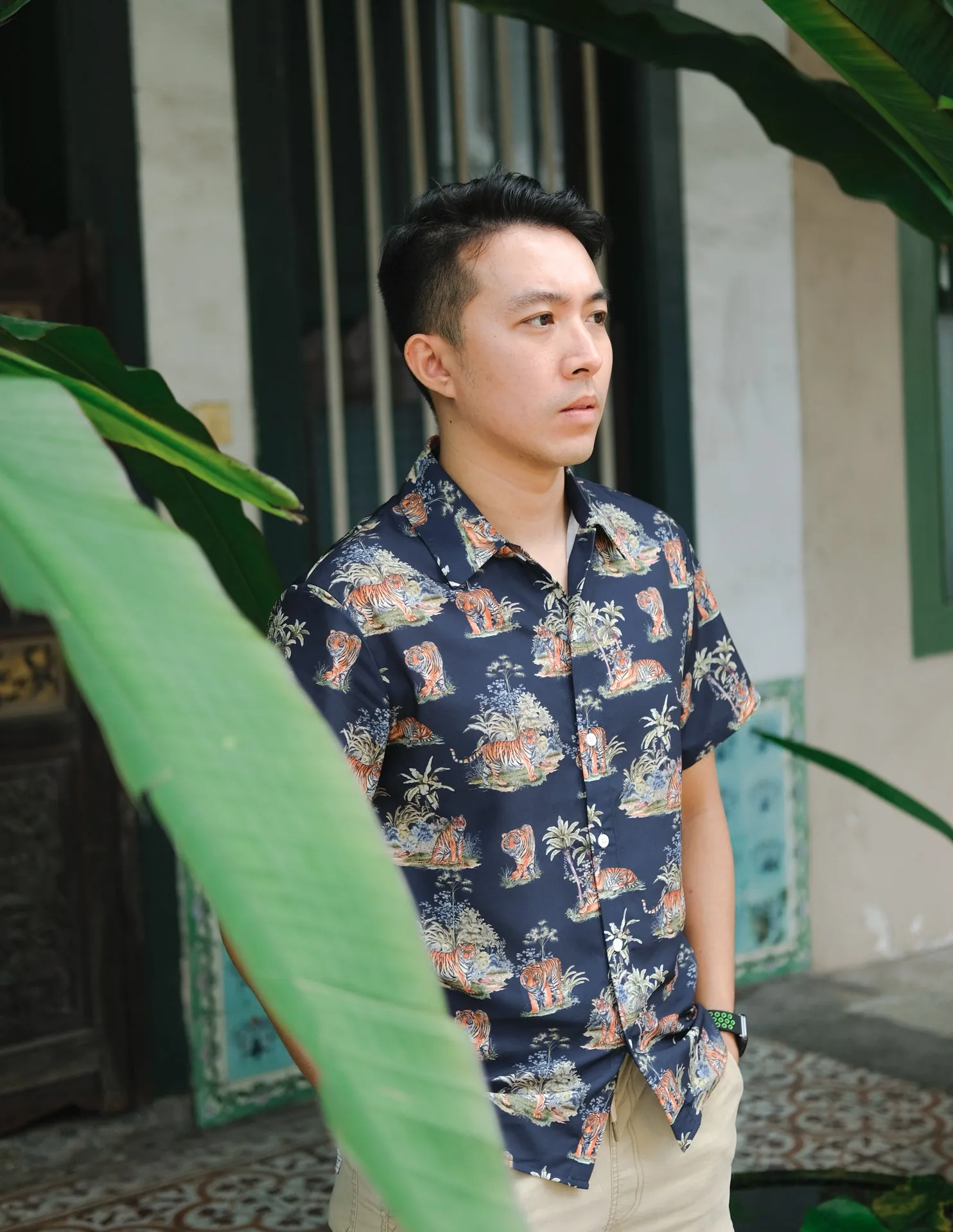 Tropical Tiger Shirt in Navy