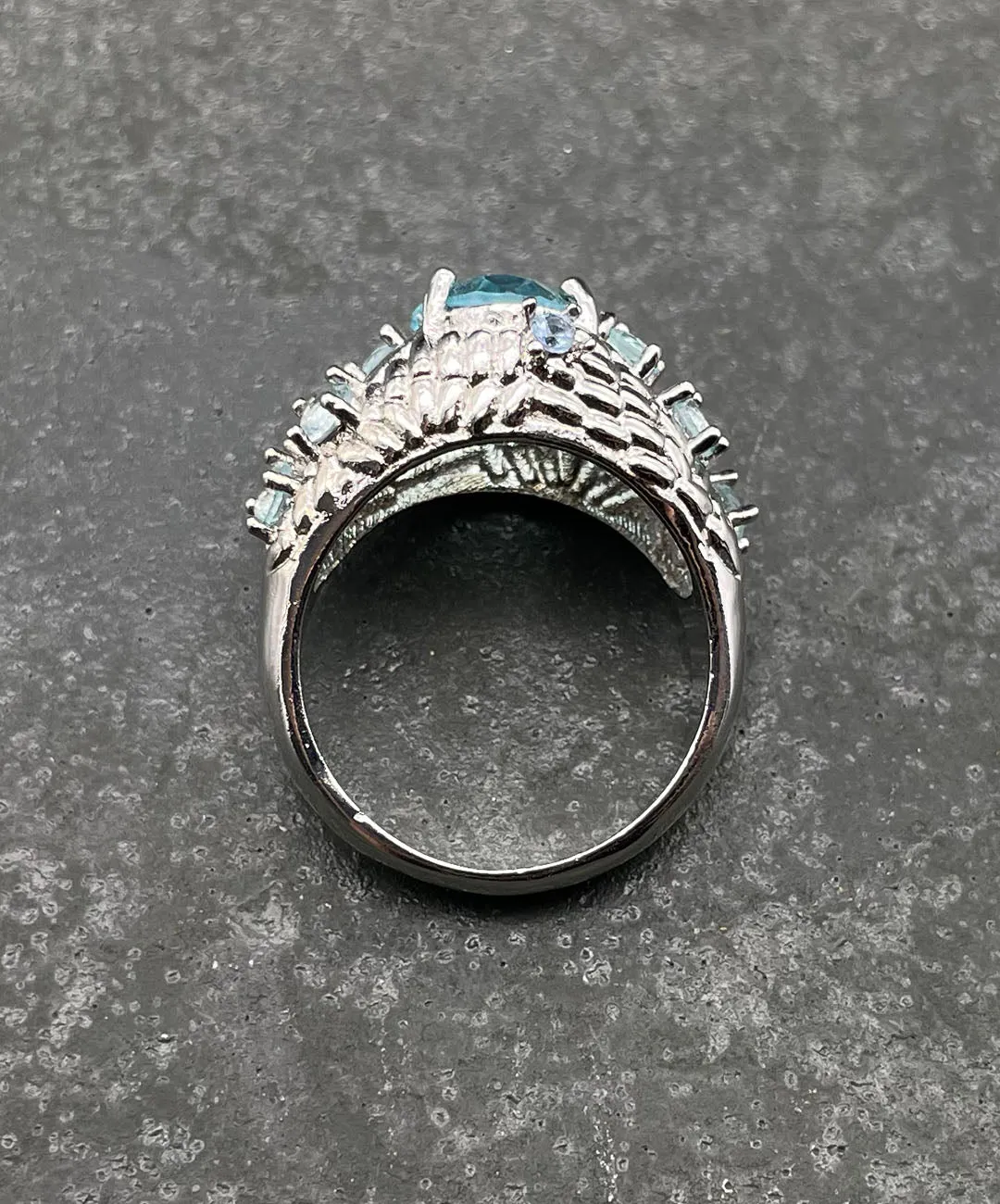 【USA輸入】ヴィンテージ アクアブルー ビジュー リング/Vintage Aqua Blue Bijou Ring