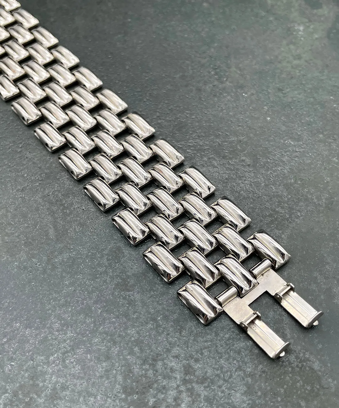 【USA輸入】ヴィンテージ シルバートーン ボリューム ブレスレット/Vintage Silver Brickwork Bracelet