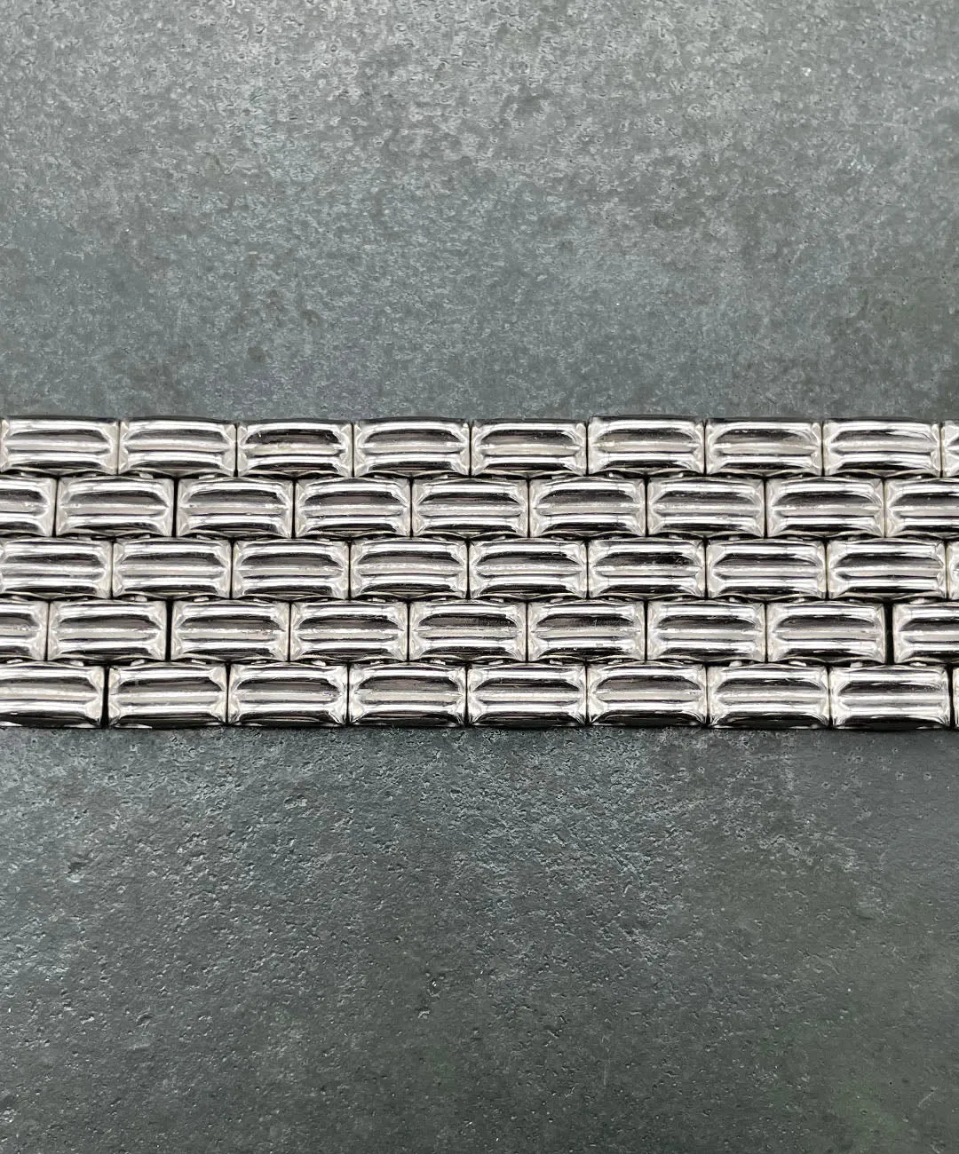 【USA輸入】ヴィンテージ シルバートーン ボリューム ブレスレット/Vintage Silver Brickwork Bracelet