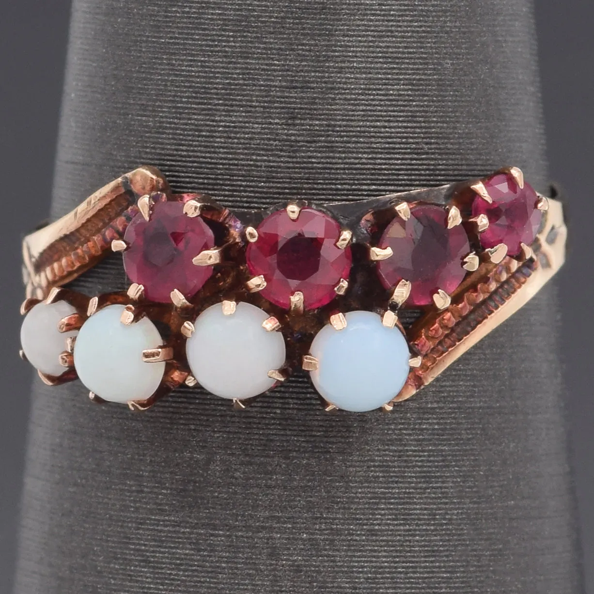 Vintage 10K Yellow Gold Opal & Ruby Band Ring Size 6